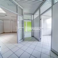 BORGOMANERO - AMPIO LOCALE COMMERCIALE/APPARTAMENT