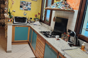 Appartamento di pregio con giardino, doppio box e