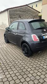 Fiat 500 nera