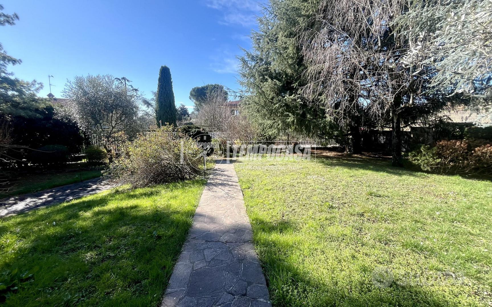 ESCLUSIVA VILLA SINGOLA A MOZZO - Vista 5