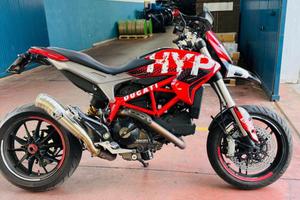 Hypermotard 821