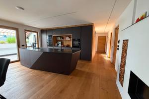 Ampio appartamento Laives con garage doppio