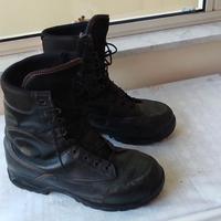 Anfibi militari invernali