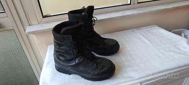 Anfibi militari invernali