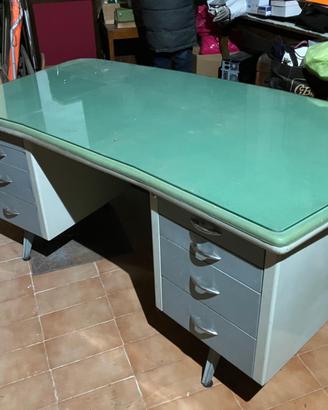 Srudio in metallo  anni 50