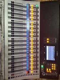 Mixer Yamaha  Tf5 digitale