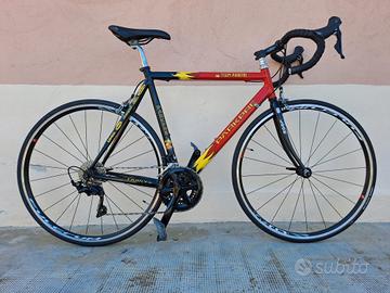 Bici da corsa. Telaio in alluminio Parkpre
