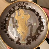 Piatto in porcellana "Morbelli"