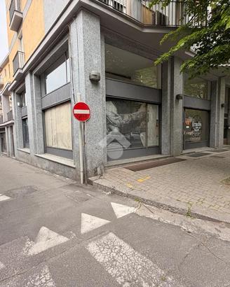 NEGOZIO A VOGHERA