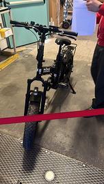 Bici elettrica con pedalata assistita