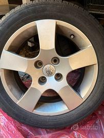 cerchi in lega Peugeot da 16 pollici
