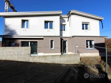 Villa di 141 m² con 4 locali e box auto a Valsamog