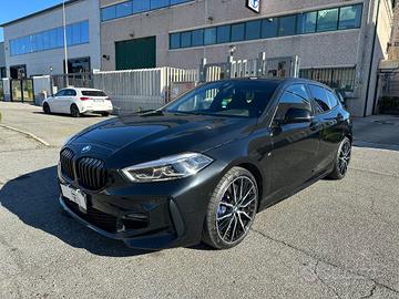 BMW 118 d 5p. Automatic Msport Colorvison Editio