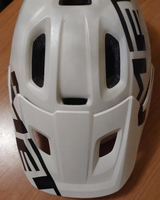 casco  bici MET