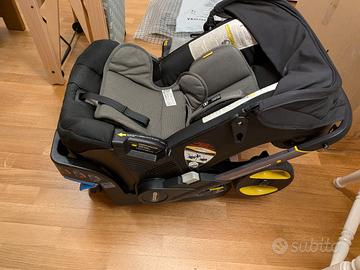 Passeggino e seggiolino auto Doona
