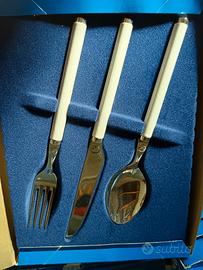 11 set posate in porcellana