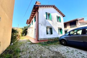 CASA DI CORTE A CAMPOFORMIDO