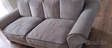 Divano tre posti