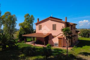 VILLA SINGOLA A MONTALTO DI CASTRO