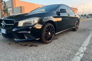 Mercedes-Benz CLA 200 tdi