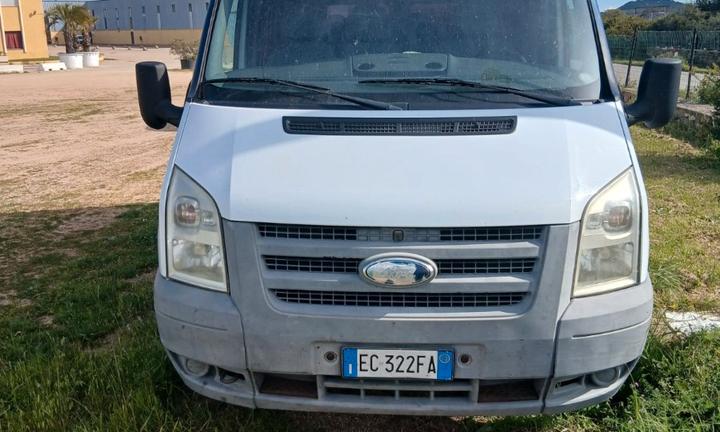 Ford transit 8 posti