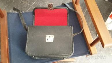 Borsa rigida a tracolla vintage anni '60