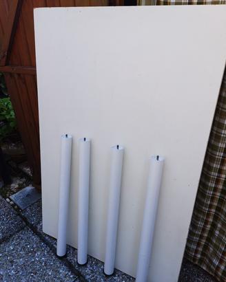 tavolo bianco in legno con gambe smontabili