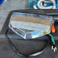 Faro posteriore per moto
