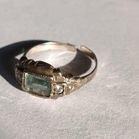 Anellino USA con acquamarina e 2 diamantini ?