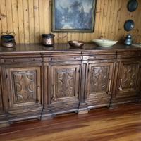 Credenza antica