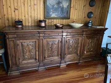 Credenza antica