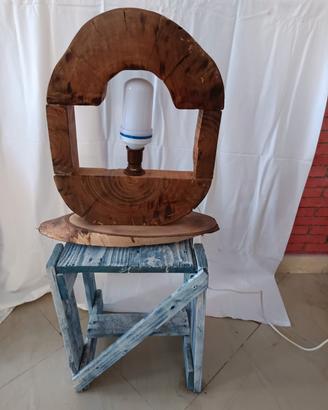 lampada da tavolo in legno 