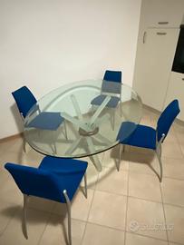 tavolo più sedie 