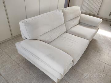 Divano in microfibra color avorio Poltrone e Sofà