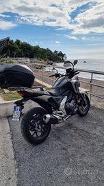 Honda nc 750x con cambio dct
