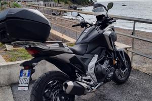 Honda nc 750x con cambio dct