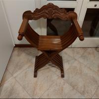 Sedia vintage in legno