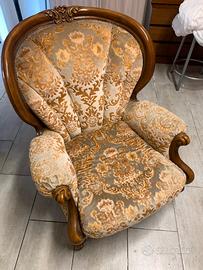 Poltrona in legno e tessuto