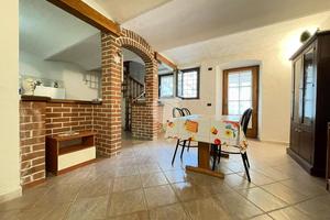 CASA SEMINDIPENDENTE A GIAVENO