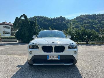 BMW - X1 - xDrive20d Attiva