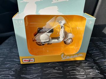 maisto Vespa P 200 E (PX) 1:18