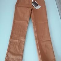 pantone slim Manila Grace