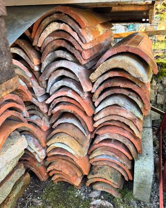 Tegole coppi vecchi antichi terracotta