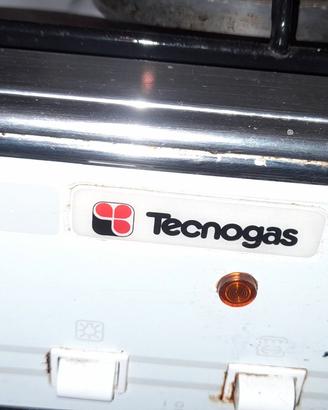 cucina Tecnogas con forno elettrico