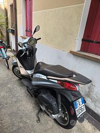 MOTORINO PIAGGIO MEDLEY 125