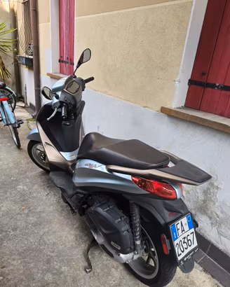 MOTORINO PIAGGIO MEDLEY 125