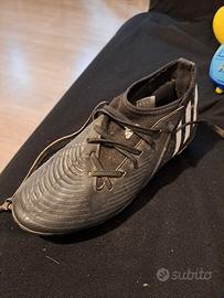 scarpe da calcio con calzino 