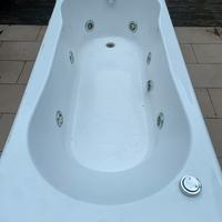 Vasca idromassaggio