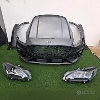 Musata completa e accessori Ford Kuga st line 2022