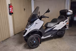Piaggio MP3 3 Pat B